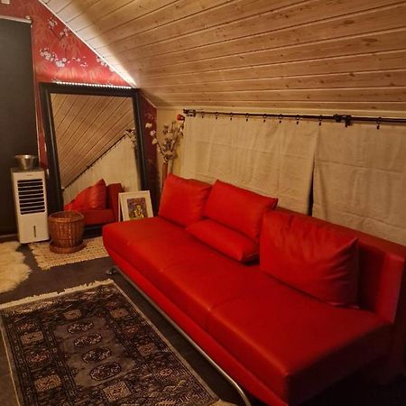 Charming Room With Big Bed لوليا المظهر الخارجي الصورة